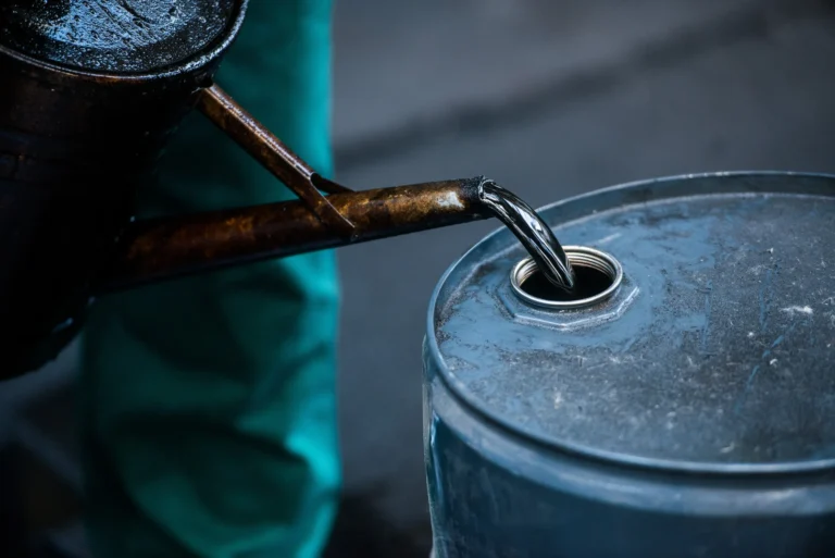 SEPUTAR FOREX HARI INI: JELANG PERTEMUAN OPEC+ DI TENGAH GENCATAN SENJATA, OIL MELEMAH!